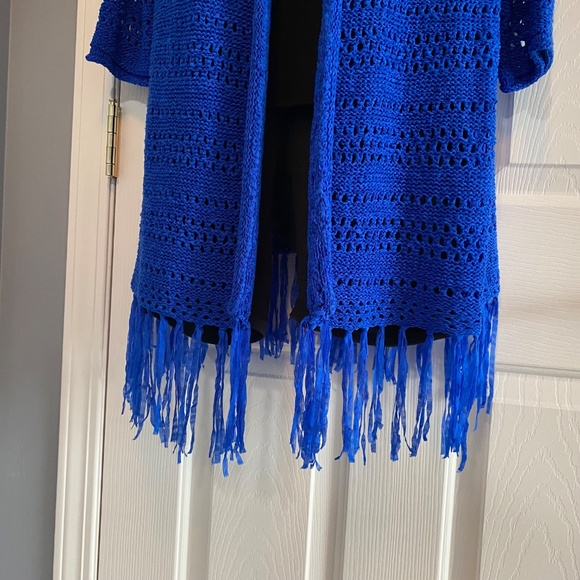 BUY 2 ITEMS & GET 1 FREE: Chico’s Travelers Blue Knit Fringe Cardigan Sz 12 - Picture 3 of 8